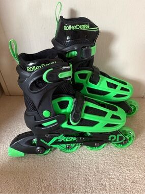 ROLLER DERBY Kids Adjustable Inline Skates - Green roller blades
